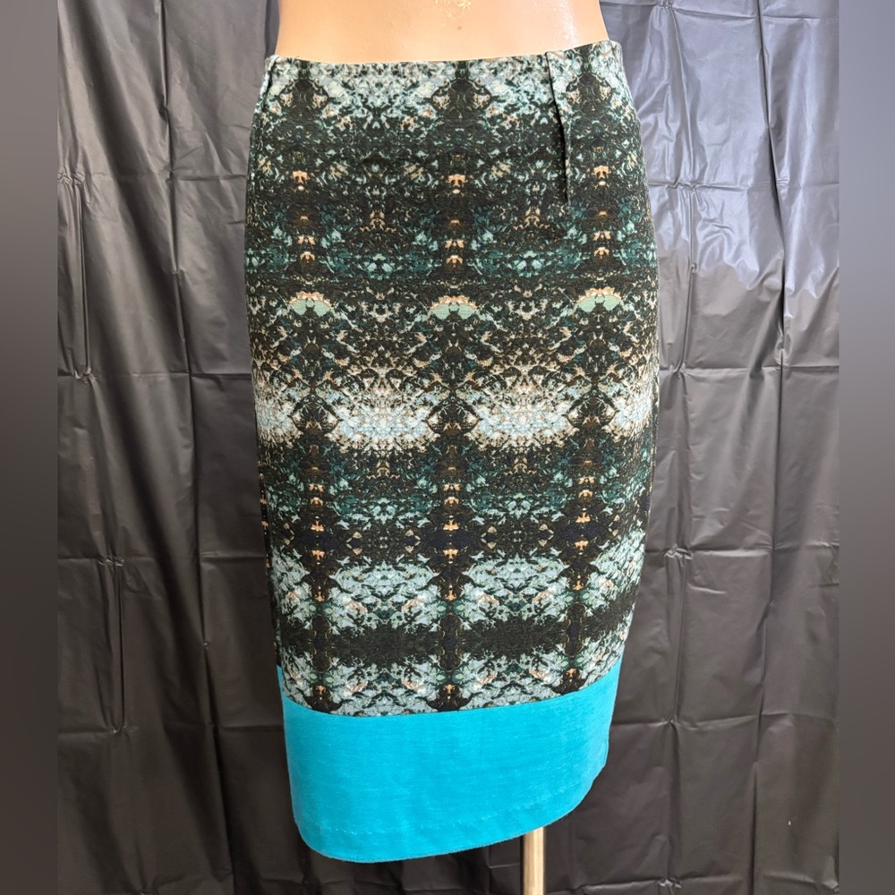 Lord & Taylor 2 tone black/teal snake print skirt